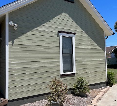 2nd image of 357 N Shaffer St