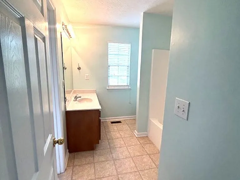 2709 Michelle Park — Photo 19