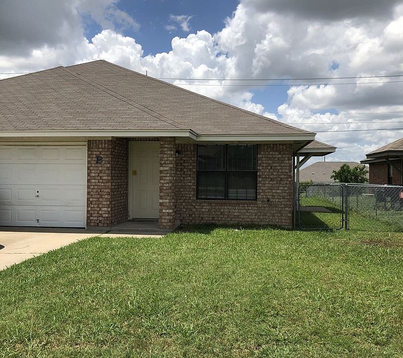 1st image of 3905B Hitchrock Dr