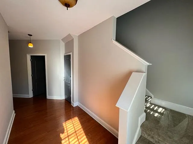 19 Greenfield Dr — Photo 2