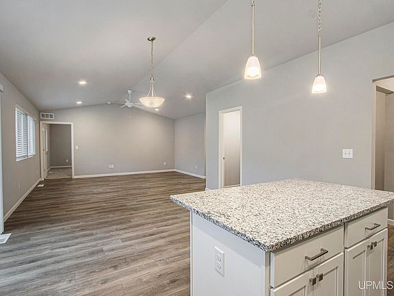5th image of W5859 Springview Dr