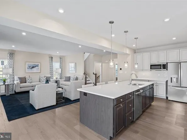 15526 Twin River Cir #G21, Bowie, MD 20716