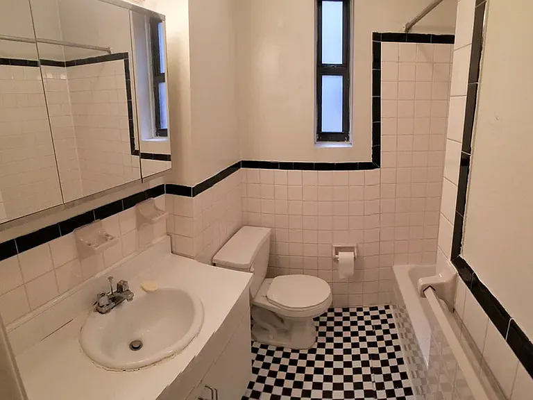 223 E 85th St #9 — Photo 3