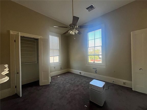 5th image of 2731 Chestnut St