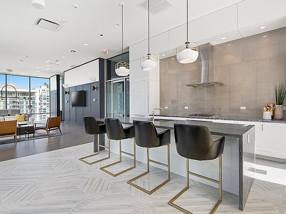 CHEF'S KITCHEN
