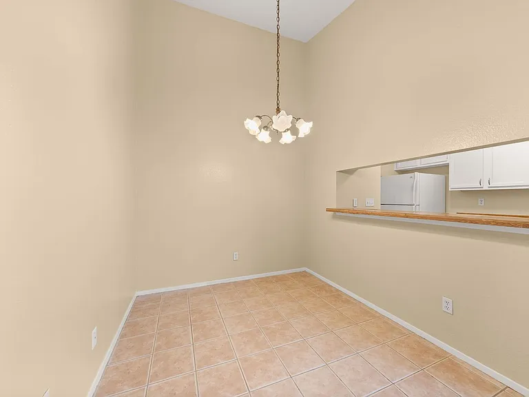 313 Greenlawn Blvd — Photo 13