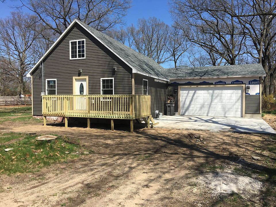 1st image of 2898 Stratford St