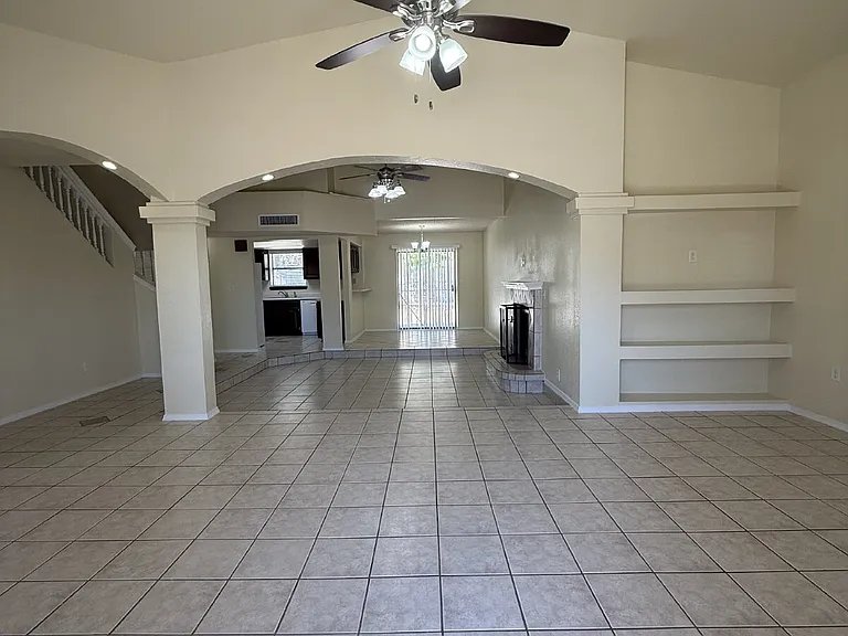 12000 Ivory Gate Way — Photo 4