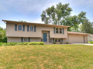 4024 Ross Rd, Ames, IA 50014