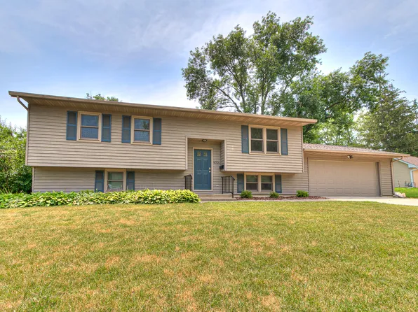 4024 Ross Rd, Ames, IA 50014