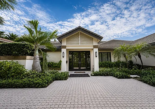 50 Bay Colony Dr Photo 1 50 Bay Colony Dr Photo 1