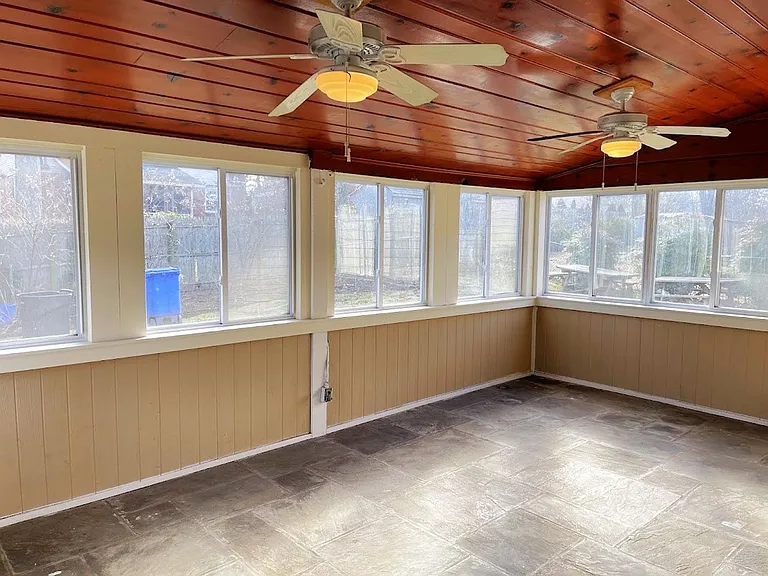 115 Whitmoor Ter — Photo 11