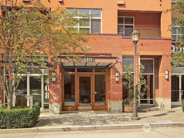 410 NE 70th Street #605, Seattle, WA 98115