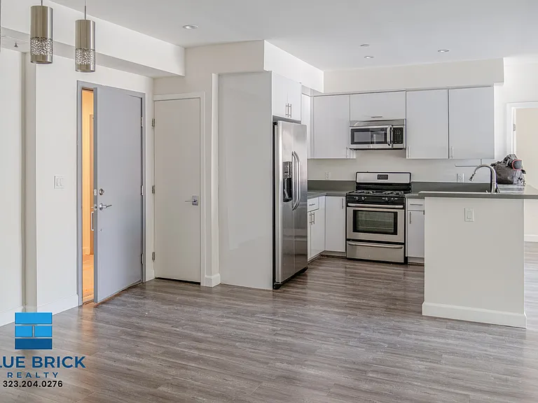 4305 Laurel Canyon Blvd #202A — Photo 22