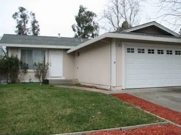 1364 Garmont Ct, Rohnert Park, CA 94928