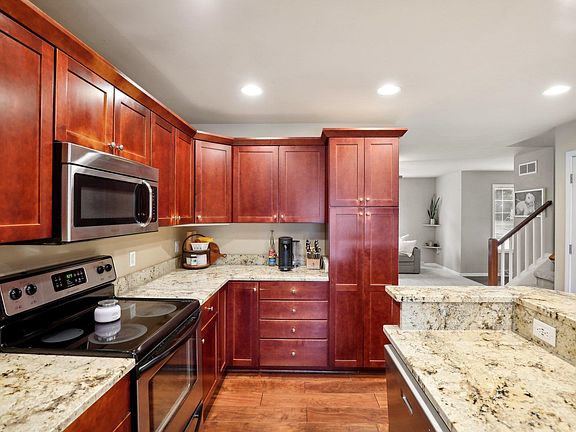 5th image of 5367 Quarry Hill Dr