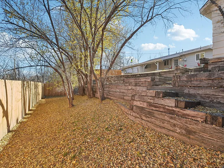 1235 Tonka Ave — Photo 33