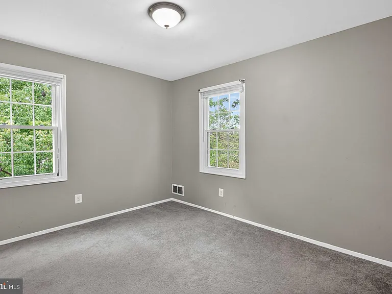 16611 Geddy Ct — Photo 15