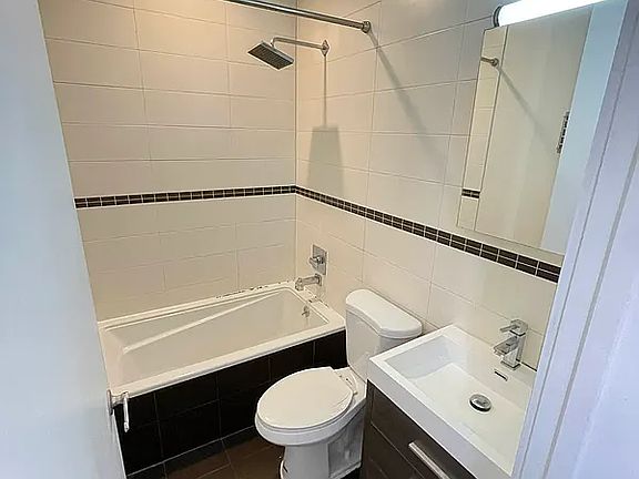 5th image of 662 Park Pl #1BL