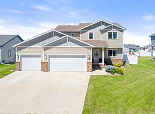 2420 Harbor Ln W, West Fargo, ND 58078