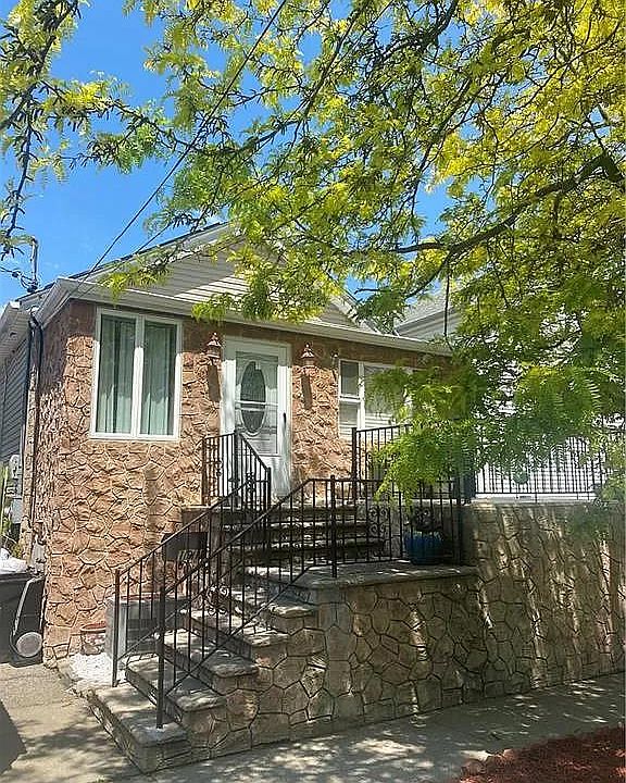 1st image of 191 Fordham St #1