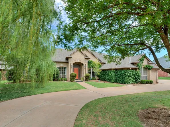 14808 Maplelake Dr, Edmond, OK 73013