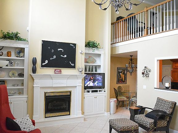 5th image of 708 Outlook Ln