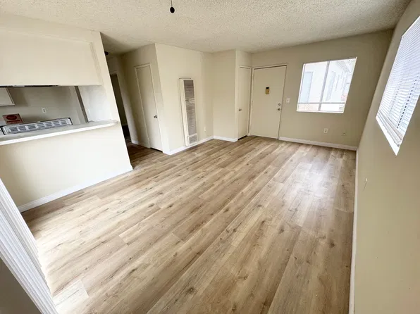 18752 Libra Cir APT 4, Huntington Beach, CA 92646