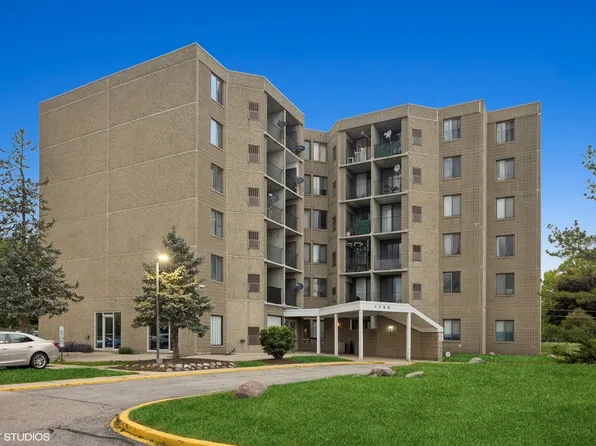 1750 N Marywood Ave APT 216, Aurora, IL 60505