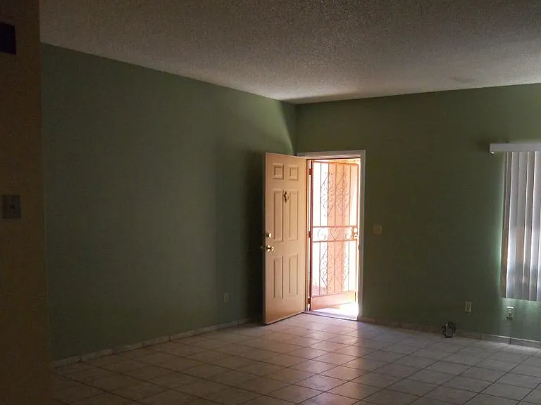 236 W Melridge St — Photo 3
