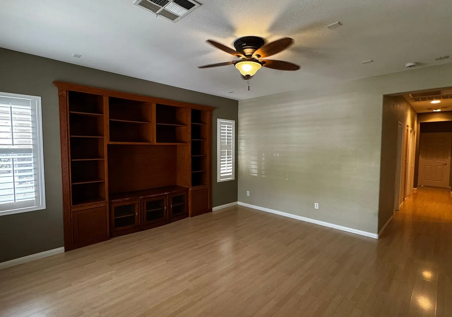 Upscale Executive Living — Photo 3