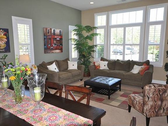 Living Room/Dining Room