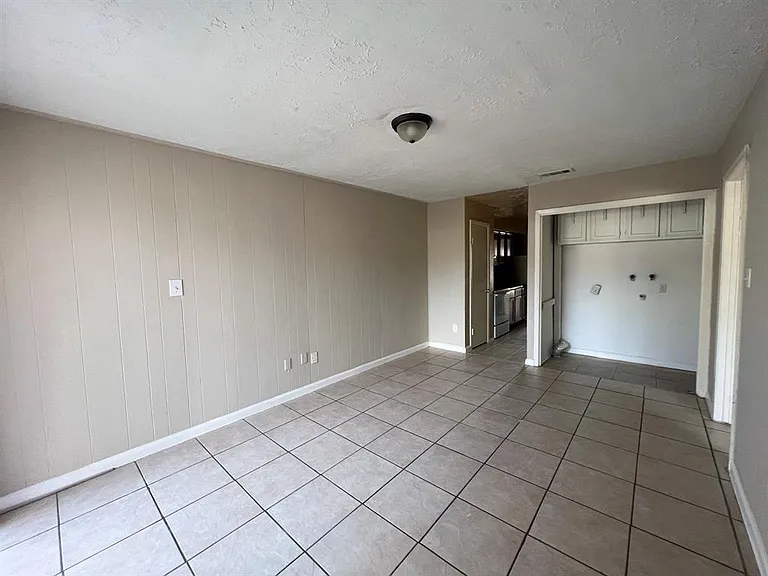 6736 W Fuqua Dr — Photo 12