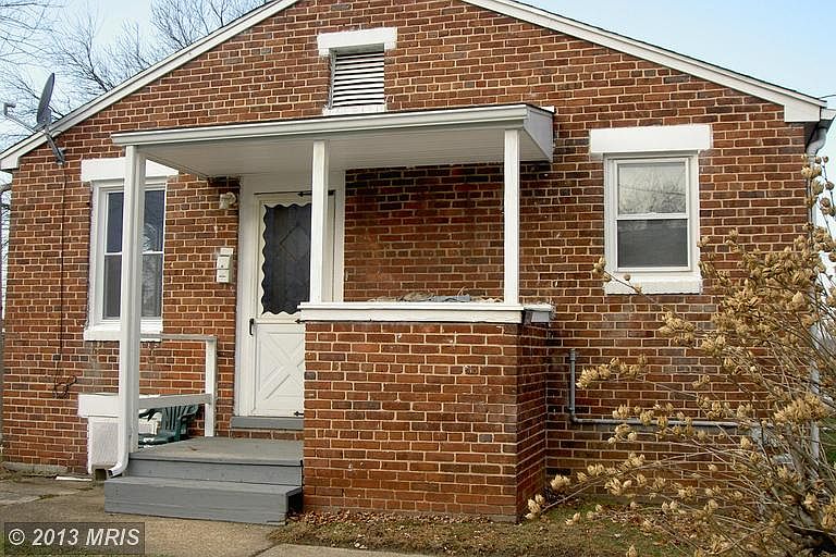 2nd image of 5323 Wright Ave