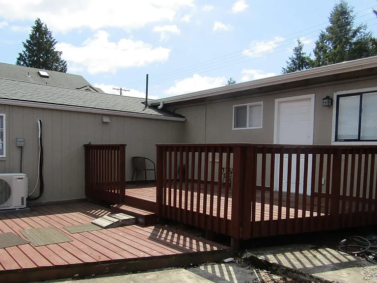 10625 Sheridan Ave S — Photo 15