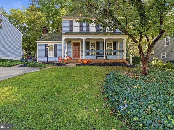 11979 Farrabow Ln, Woodbridge, VA 22192