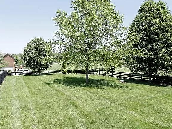 5th image of 500 Garden Springs Dr