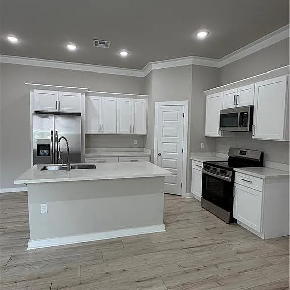 7608 Laine Ave — Photo 9