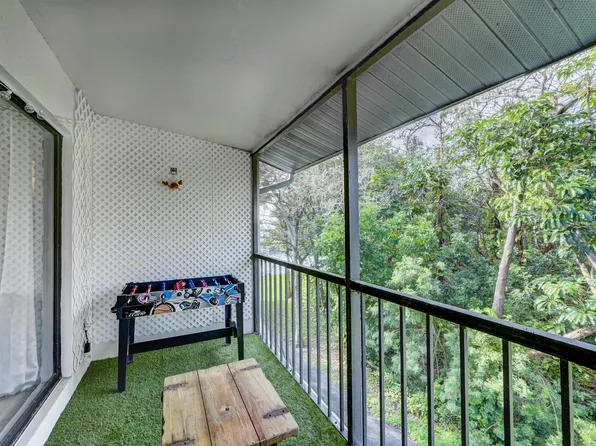 1009 Green Pine Boulevard #B3, West Palm Beach, FL 33409