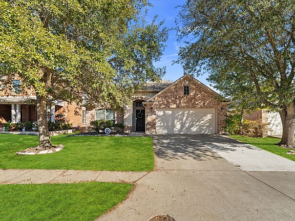 2nd image of 2605 Swan Dr
