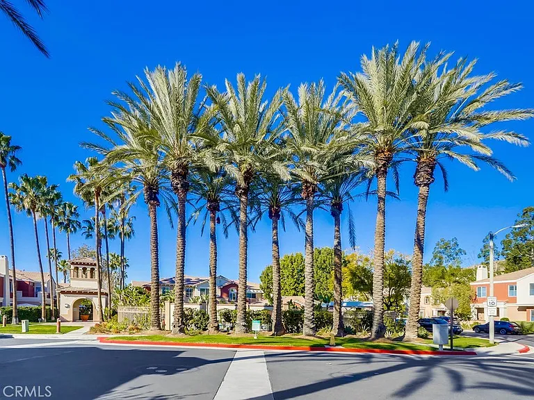 54 Santa Barbara Ct — Photo 34