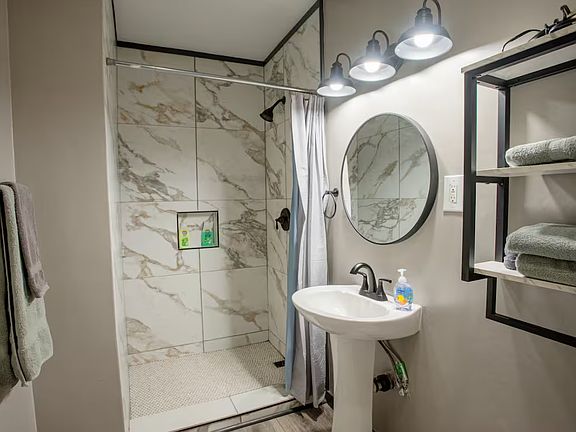 4th image of 4116 City Terrace Dr APT 5