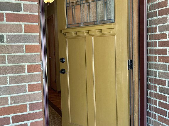 3rd image of 133 Parker Ave