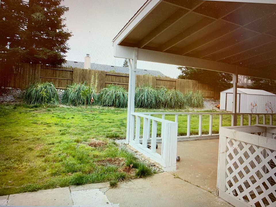 2nd image of 1922 El Vista St
