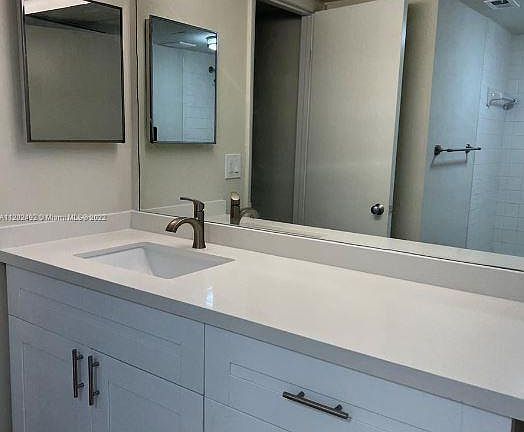 5th image of 2811 N Oakland Forest Dr APT 309