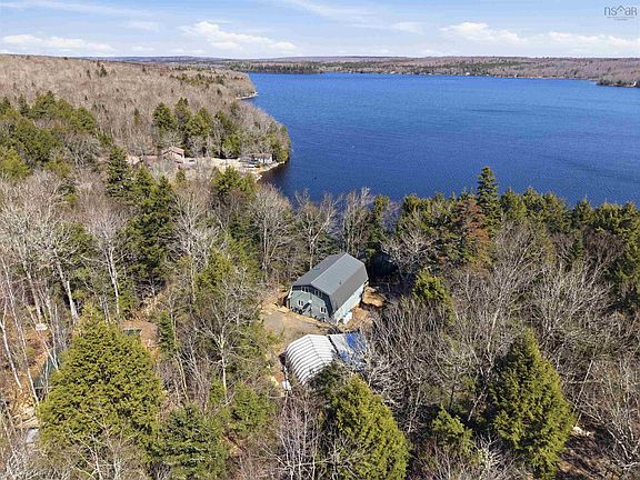 2nd image of 120 Lakeside Dr E