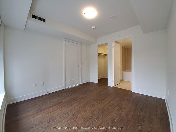 4th image of 5 Mabelle Ave #335