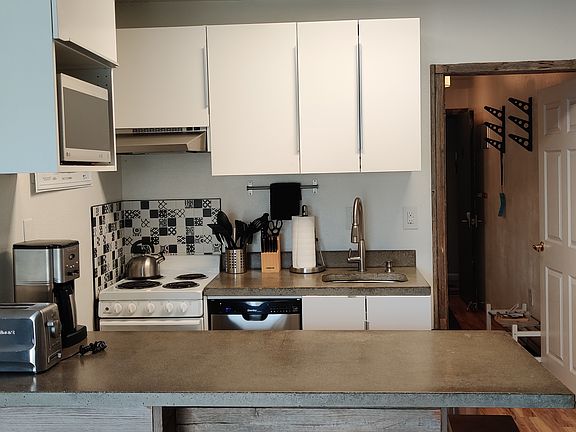 Countertop seating