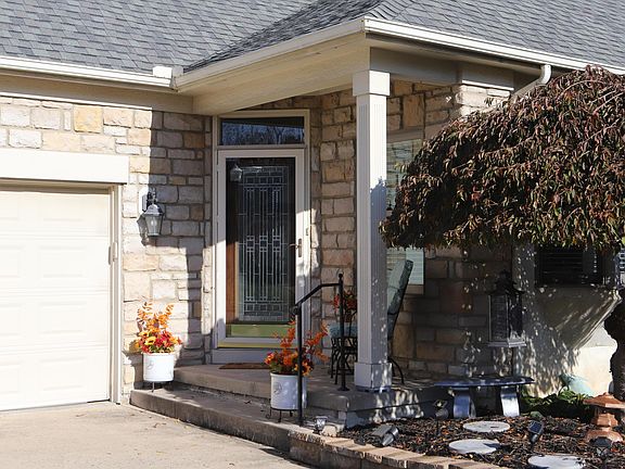 2nd image of 5990 McNaughten Grove Ln