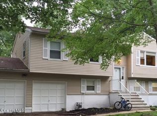 126 Claire Dr, Lakewood, NJ 08701